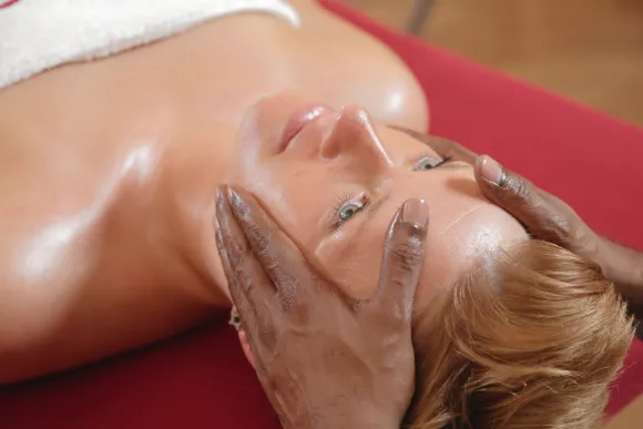 Ayurveda Gesichtsmassage Meisma Berlin